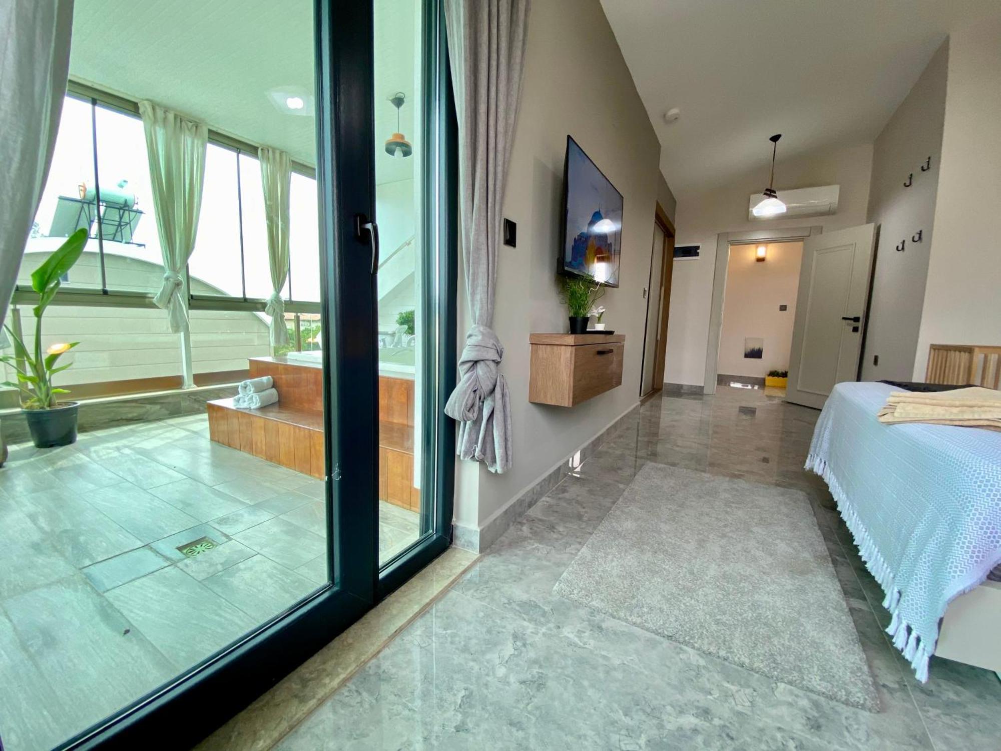 Villa Annabell1 With Swimming Pool And Jacuzzi, 3 Floors Μπέλεκ Εξωτερικό φωτογραφία