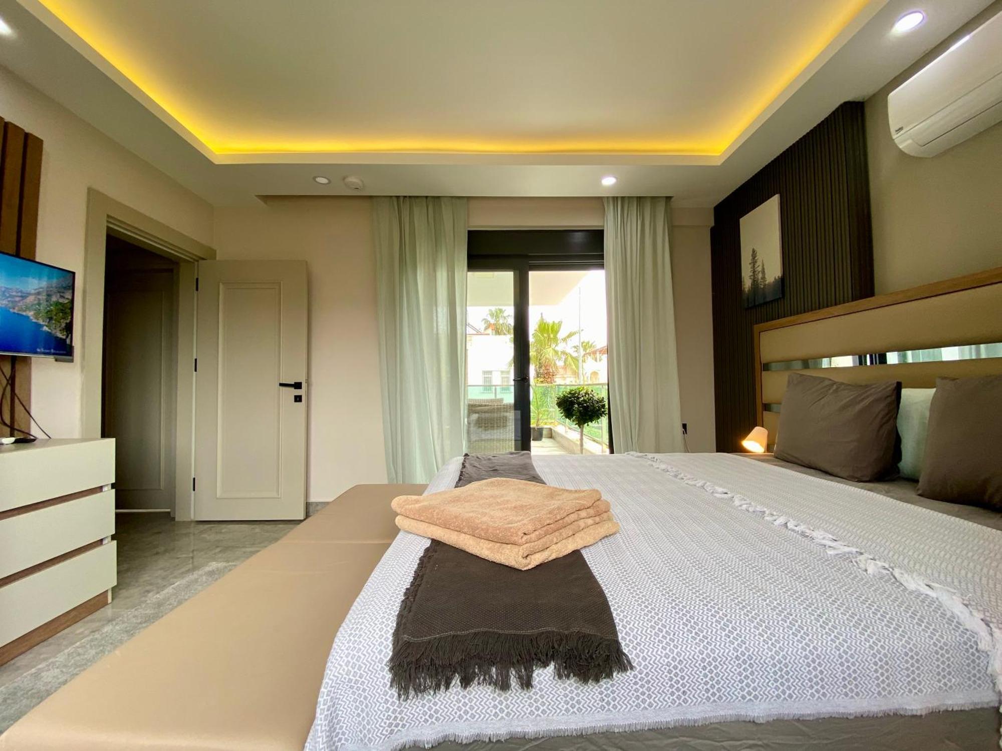 Villa Annabell1 With Swimming Pool And Jacuzzi, 3 Floors Μπέλεκ Εξωτερικό φωτογραφία