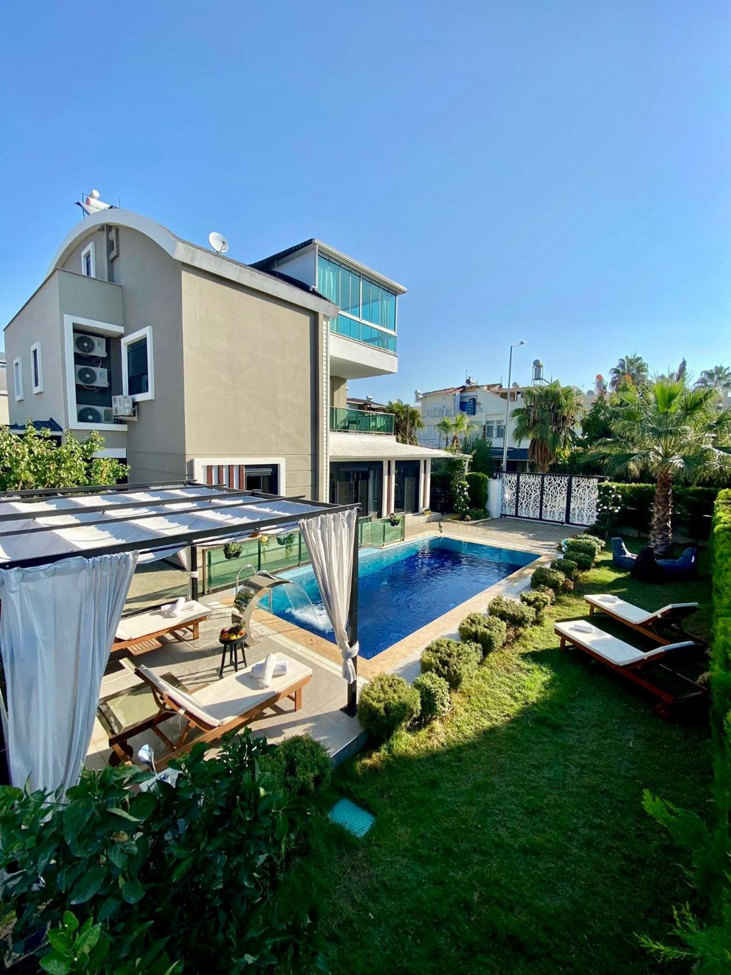 Villa Annabell1 With Swimming Pool And Jacuzzi, 3 Floors Μπέλεκ Εξωτερικό φωτογραφία